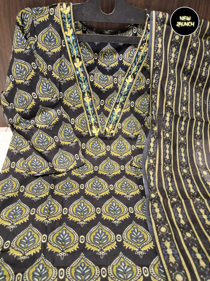 New Straight Black Kurta Set With New Style in Saganeri Block Print