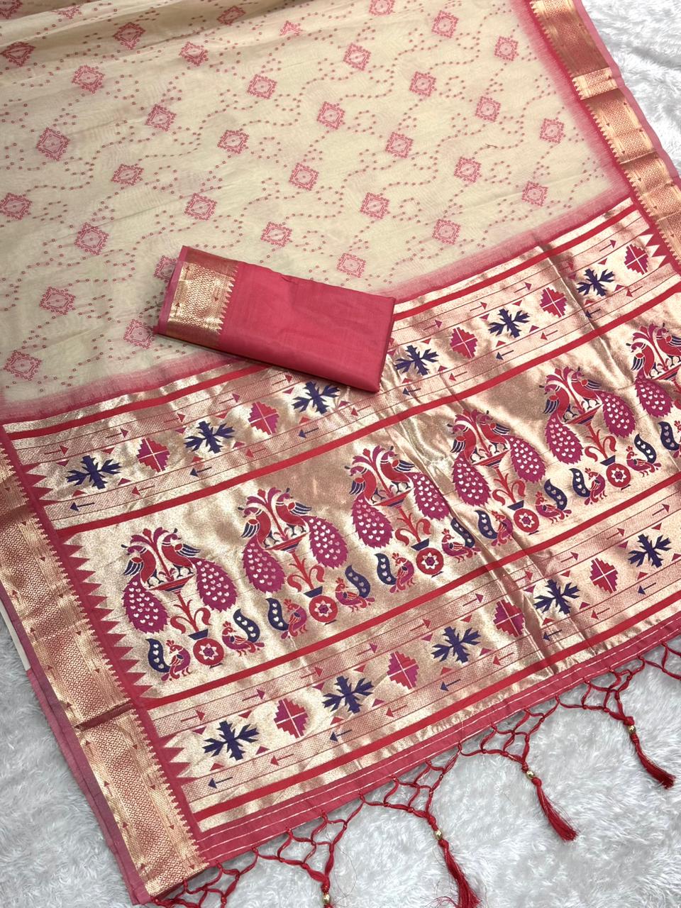 Aarushi Cotton Contrast Thread Weaving Bandhej Jacquard Rich Pallu in Saree With Zari Weaving & Minakari Thread Pattern