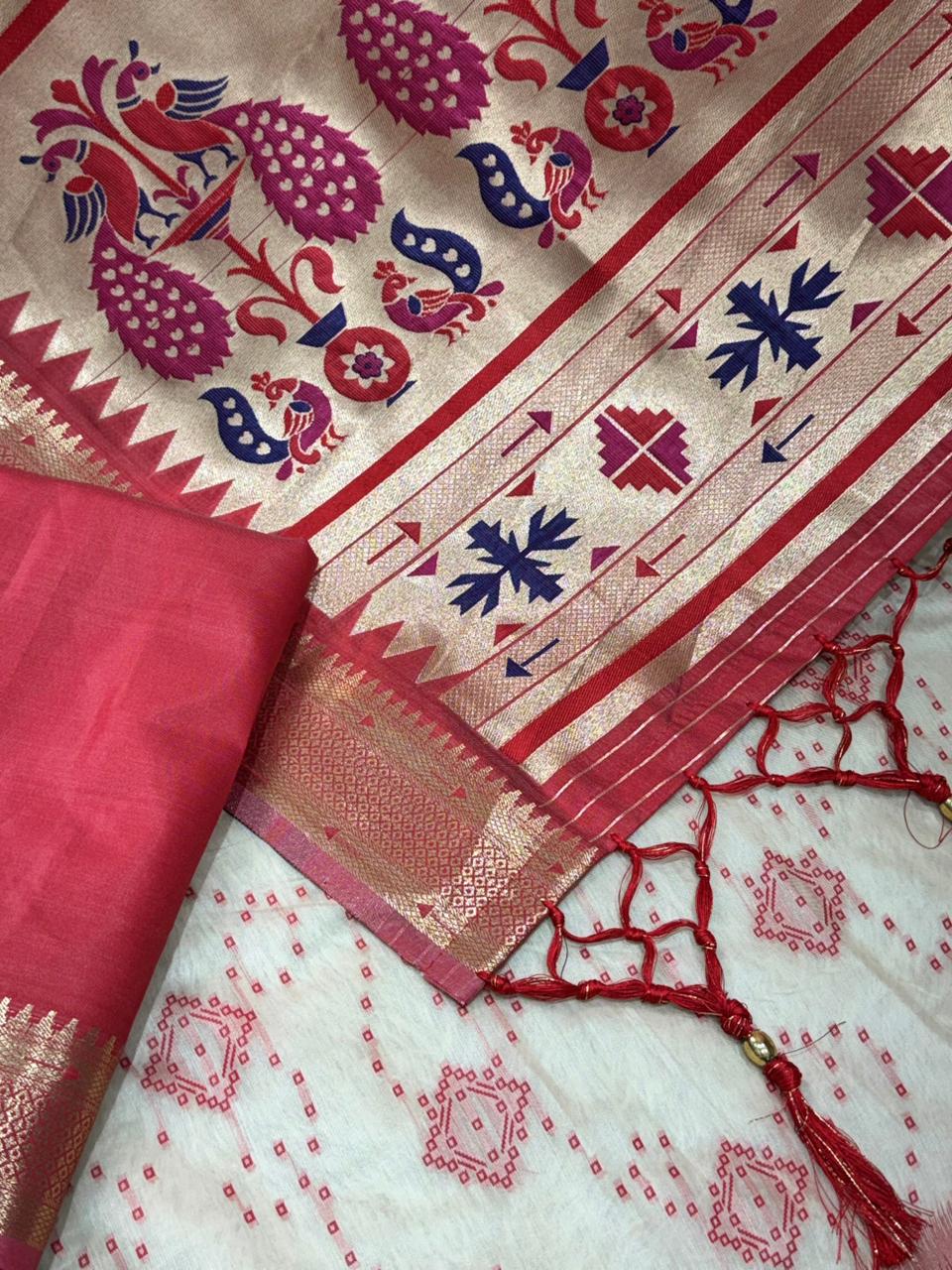 Aarushi Cotton Contrast Thread Weaving Bandhej Jacquard Rich Pallu in Saree With Zari Weaving & Minakari Thread Pattern