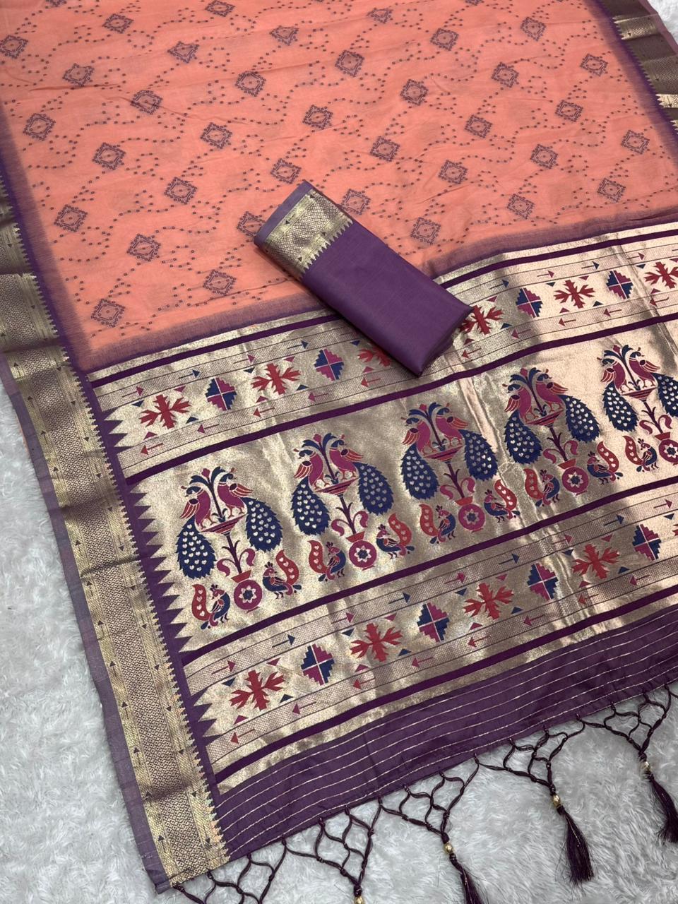 Aarushi Cotton Contrast Thread Weaving Bandhej Jacquard Rich Pallu in Saree With Zari Weaving & Minakari Thread Pattern