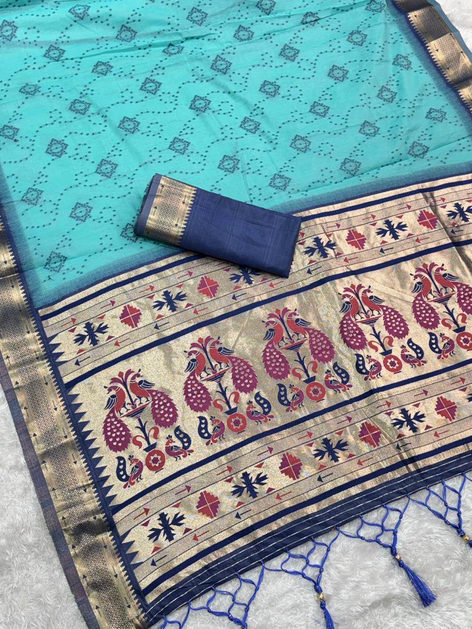 Aarushi Cotton Contrast Thread Weaving Bandhej Jacquard Rich Pallu in Saree With Zari Weaving & Minakari Thread Pattern