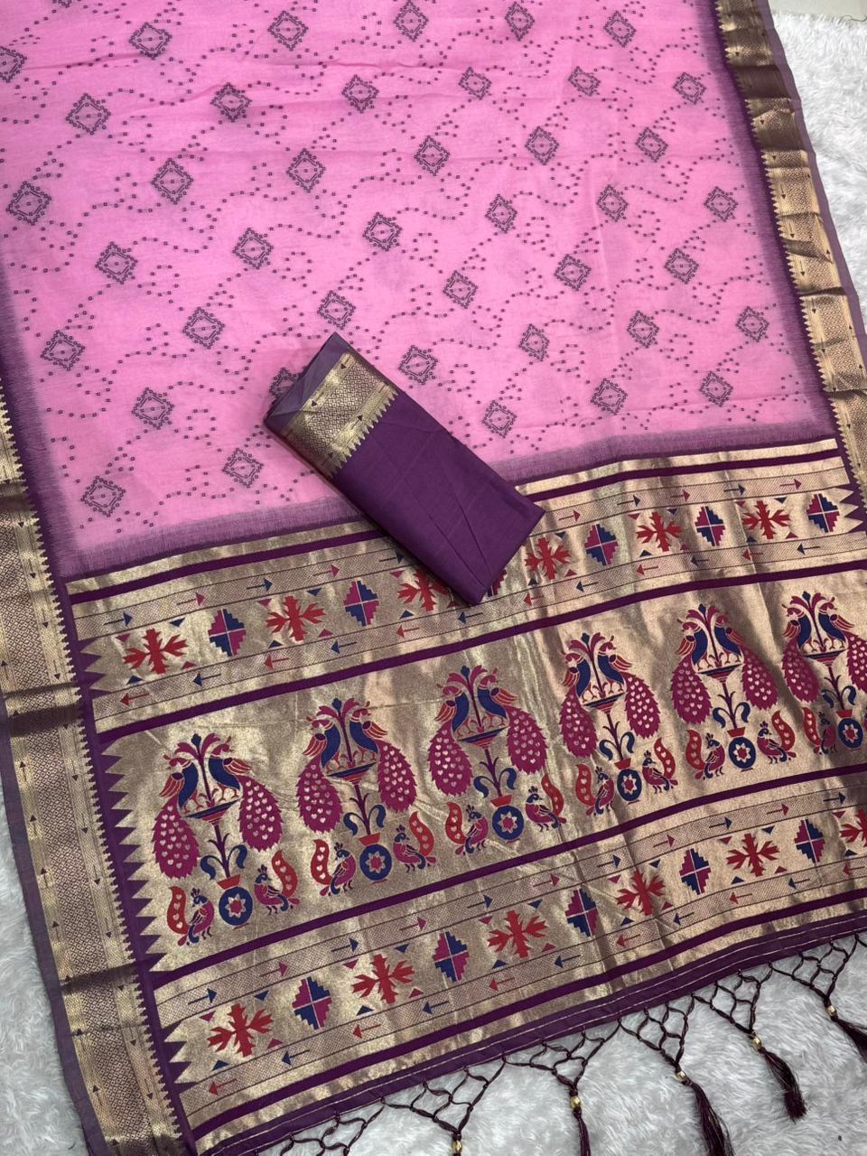 Aarushi Cotton Contrast Thread Weaving Bandhej Jacquard Rich Pallu in Saree With Zari Weaving & Minakari Thread Pattern