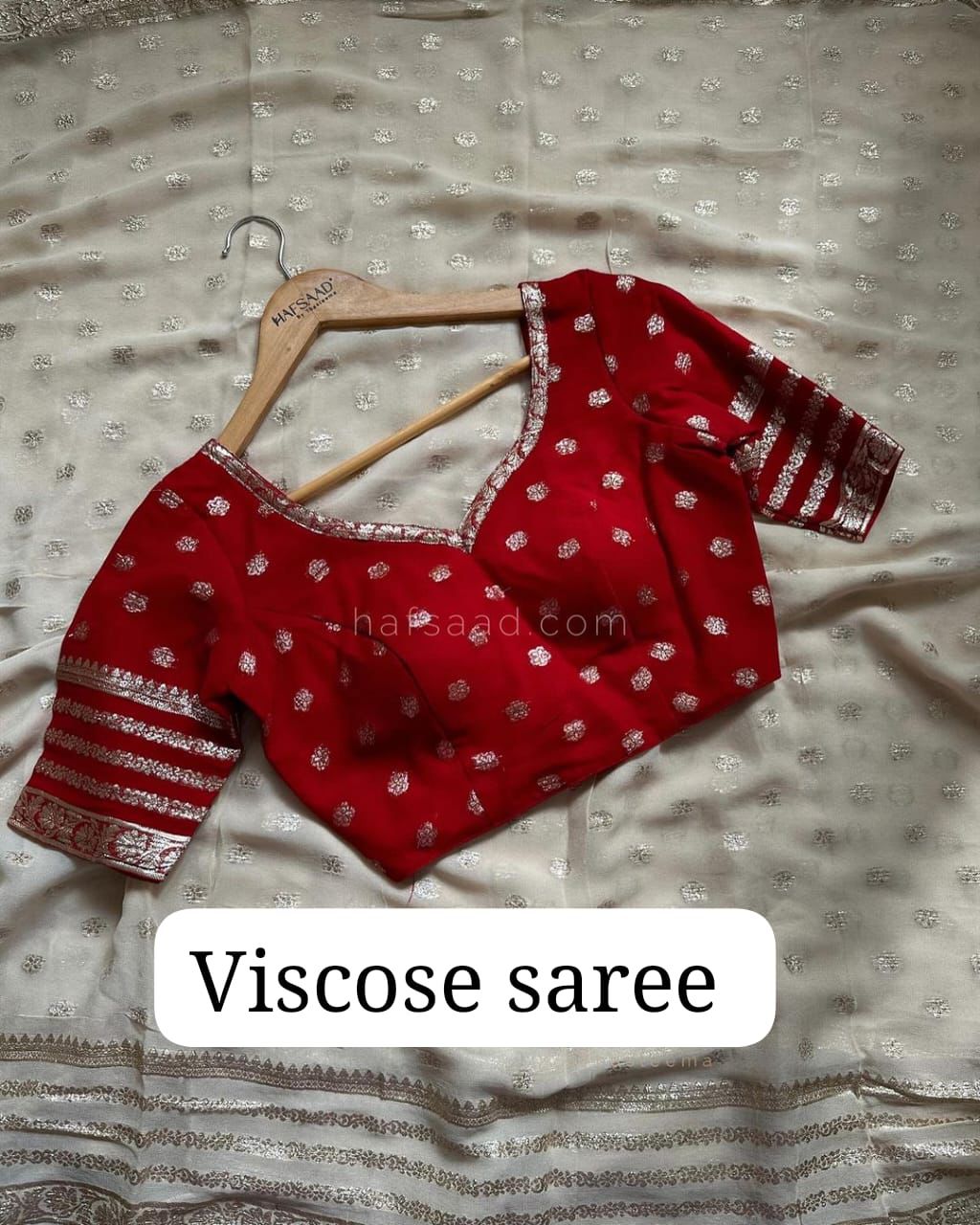 White Viscose Georgette Saree With Running Contras Red Blouse