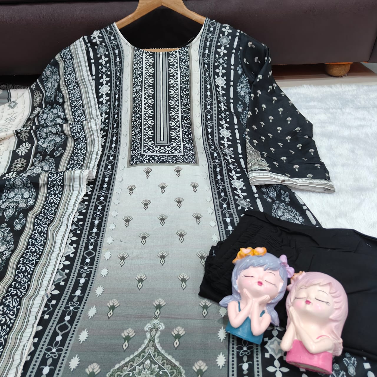 Heavy Muslim Simmer With Digital Print Lace Works Full Sleeve Kurti Set