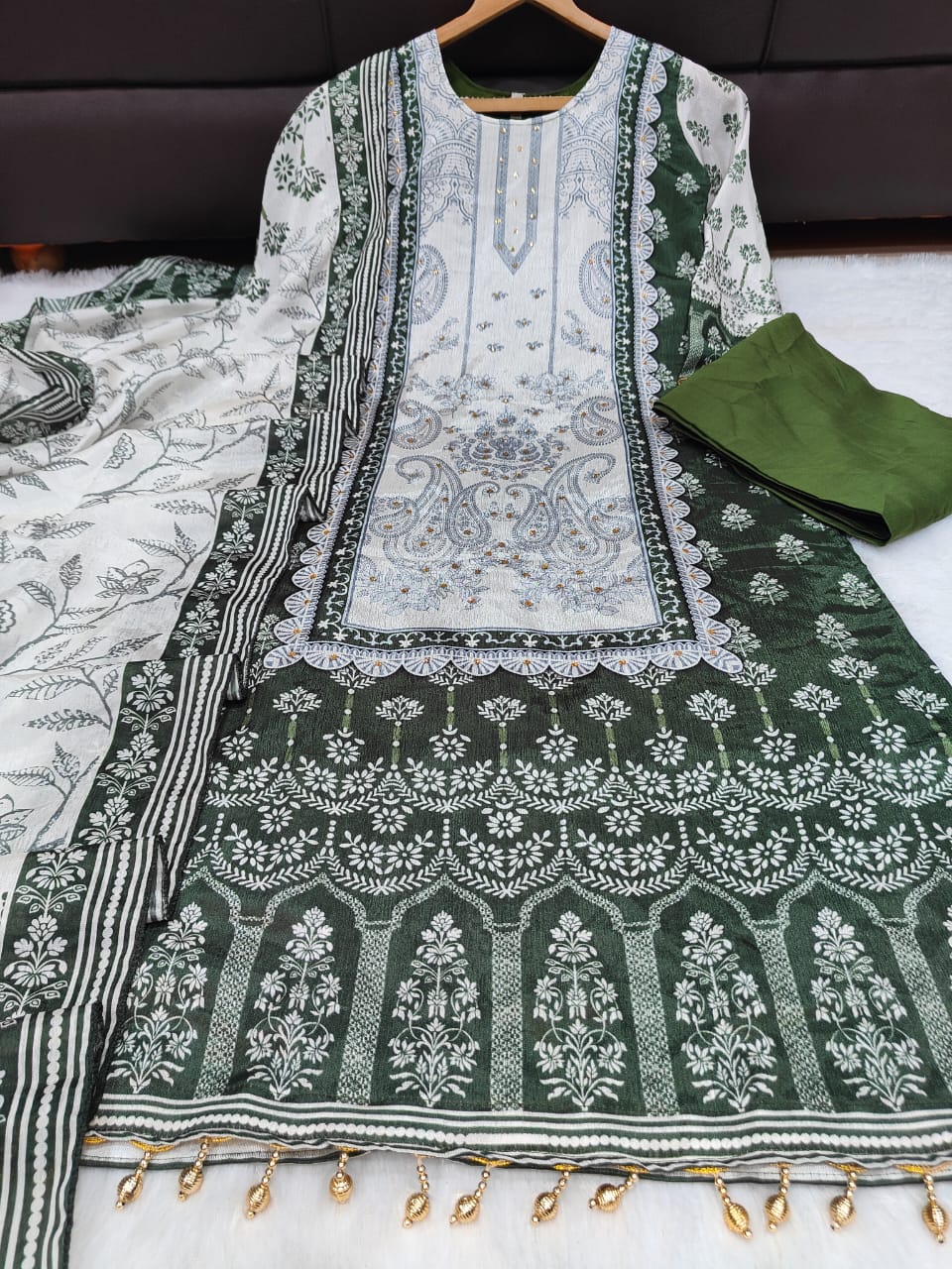 DESIGNER WEAR TRENDING  TOP WITH PRINTED WORK WITH DIAMOND WORK WITH PANTS AND DUPATTA