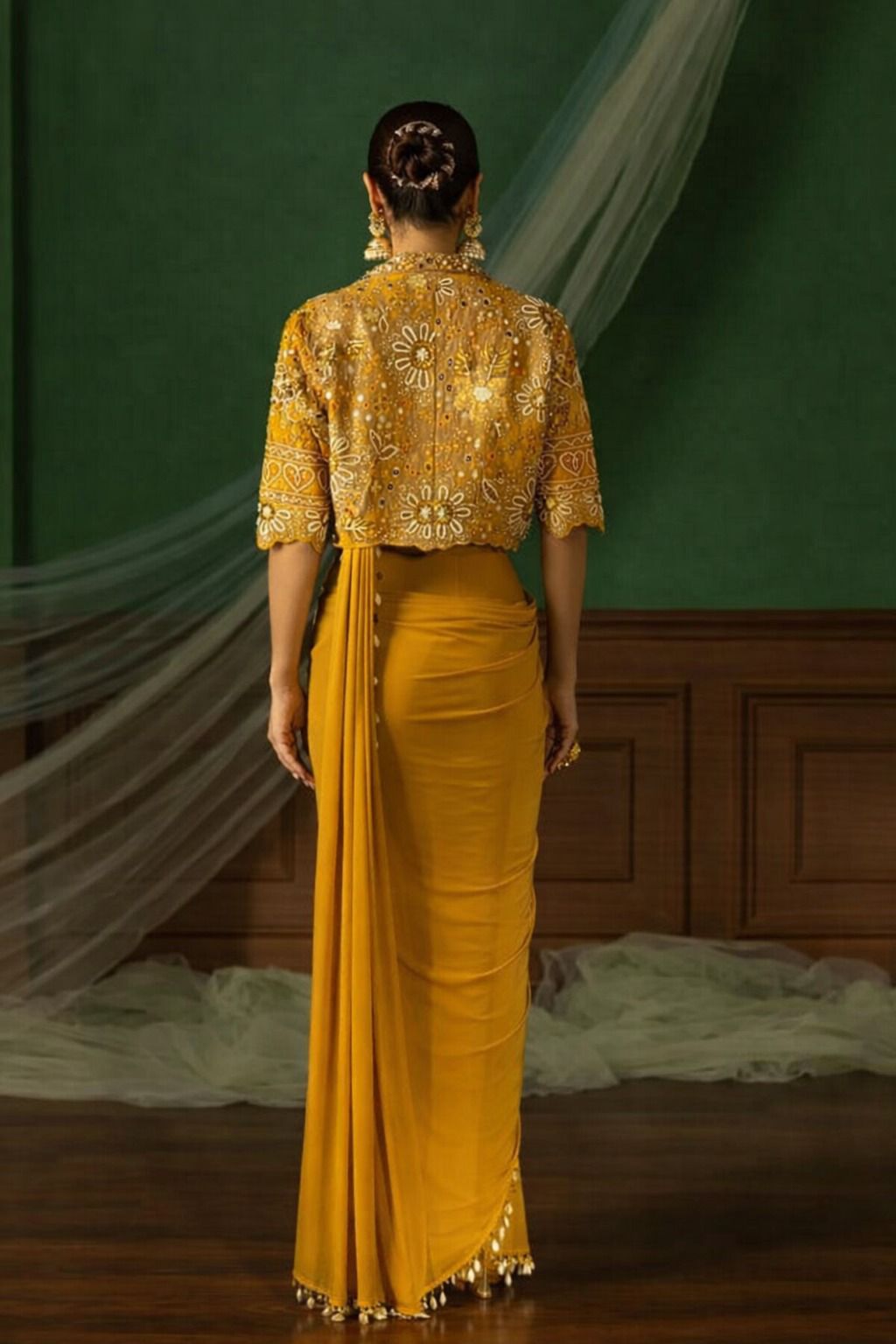 Premium Ready-To-Wear Saree Expertly Tailored With Precise Plats And A Refined Finish With Koti (Jacket)