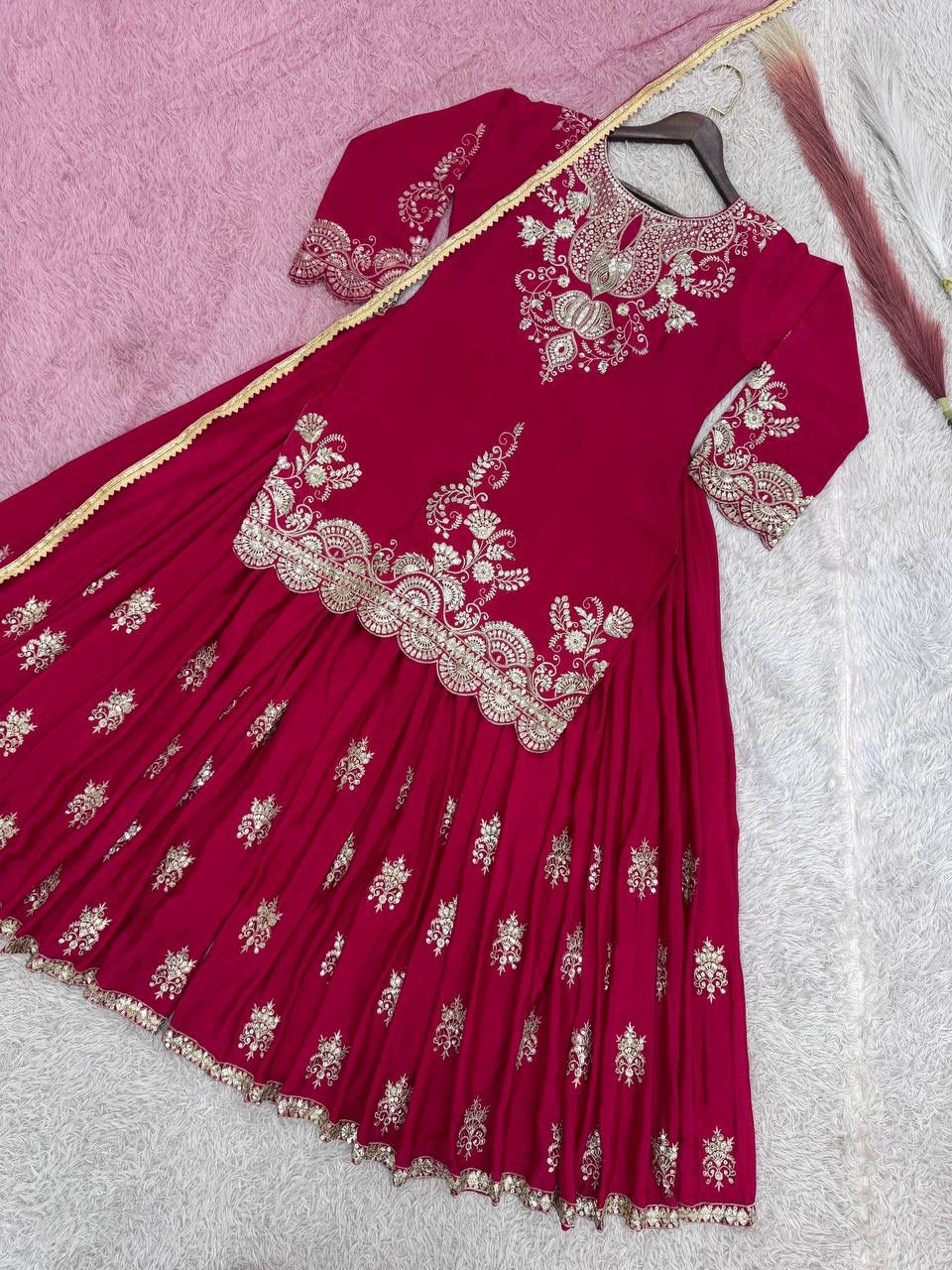 NEW READY TO WEAR COLLECTION 3 PIECE FANCY KURTI WITH BEAUTIFUL FLAIRED PLAZZO AND DUPATTA