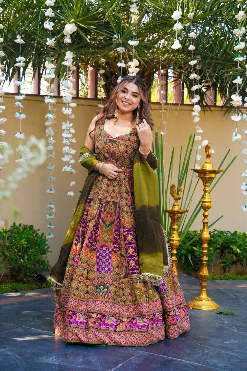 Buy This Exquisite Printed Chinon Wedding Gown Set