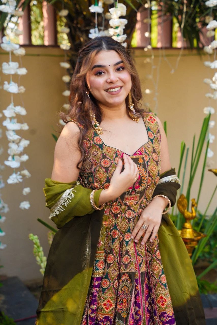 Buy This Exquisite Printed Chinon Wedding Gown Set