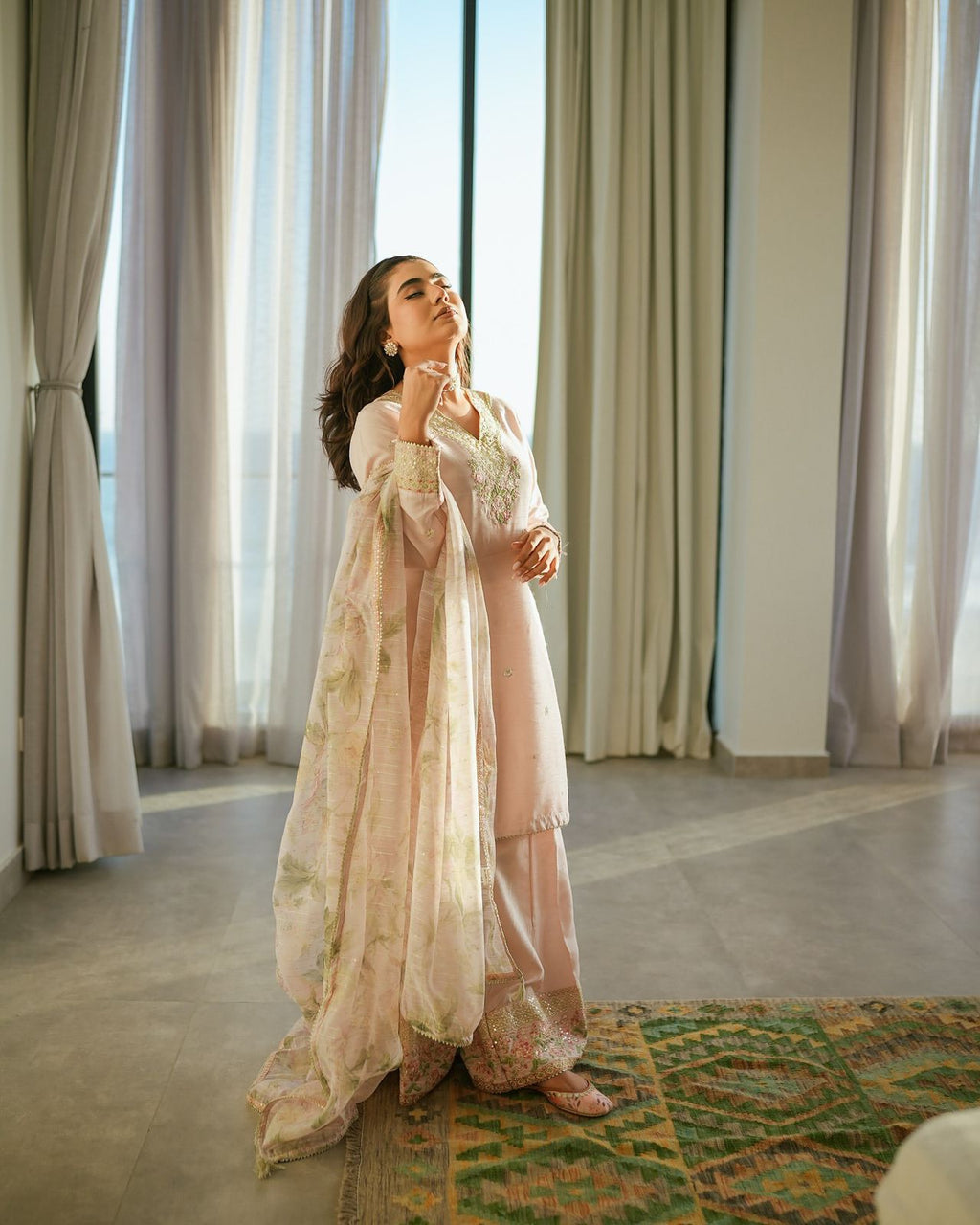Pakistani-Style Palazzo Salwar Suit Đěsigner Party Wear Look Pure Natural Crepe Silk