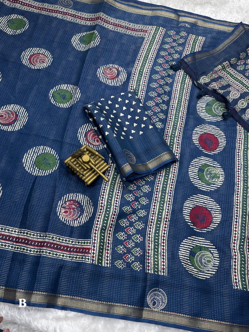 Make a statement with this printed sequins saree