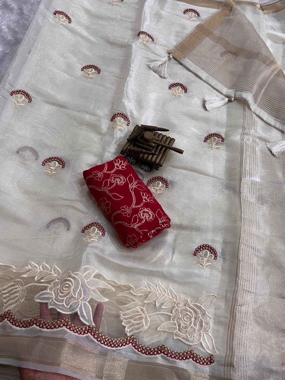 Design-Kastur Sari