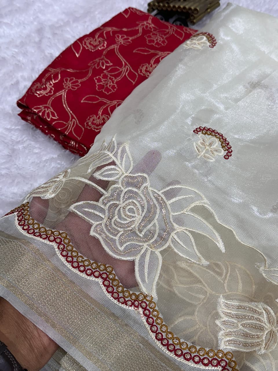 Design-Kastur Sari