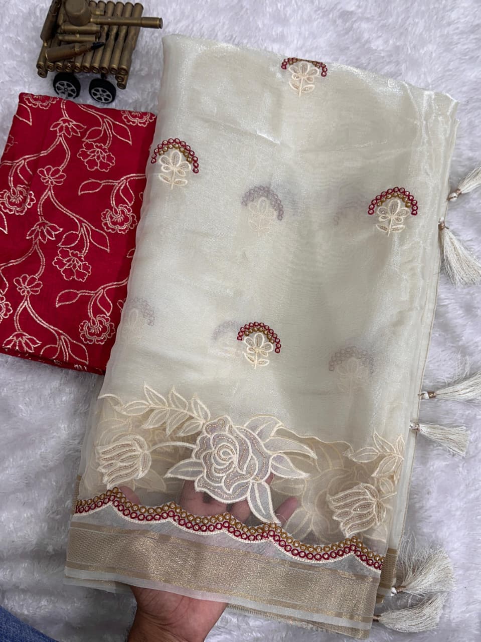 Design-Kastur Sari