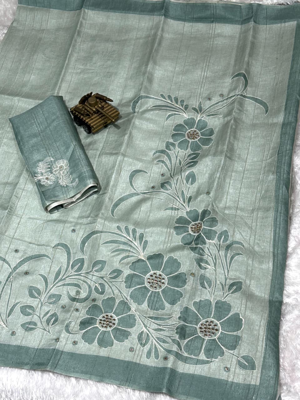 Linen Cotton Coorg Saree with Kantha Hand-Position Work