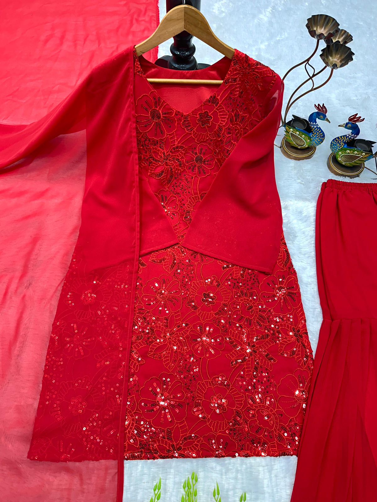 NEW ĐĚSIGNER ROSE PINK PARTY WEAR TOP AND PLAZO. WITH  DUPPATA AND EMBROIDERY WORK