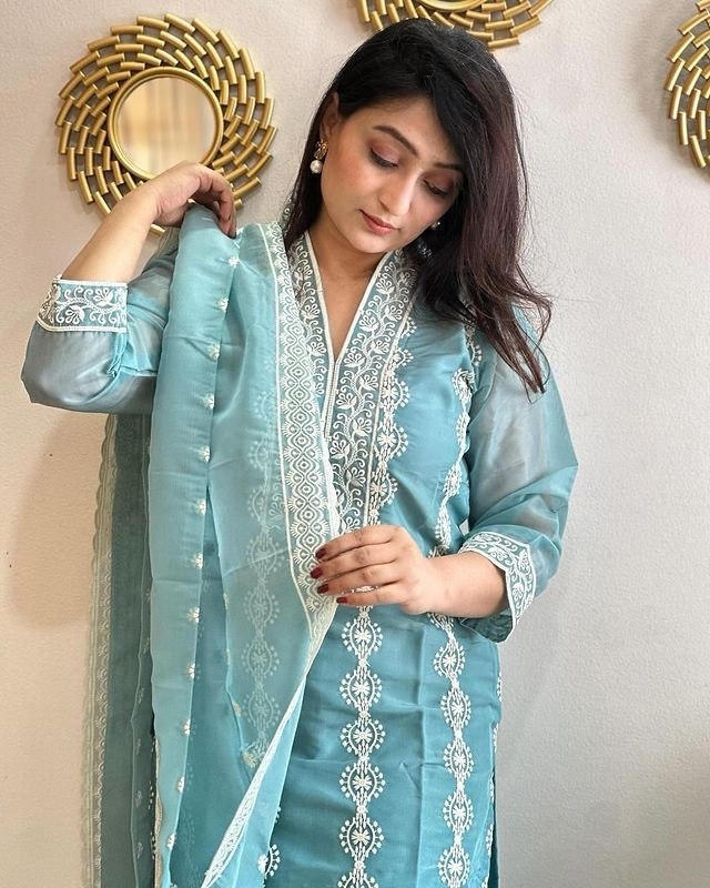 "Mangaldeep Women Silk Kurta Pant Dupatta Set"💕