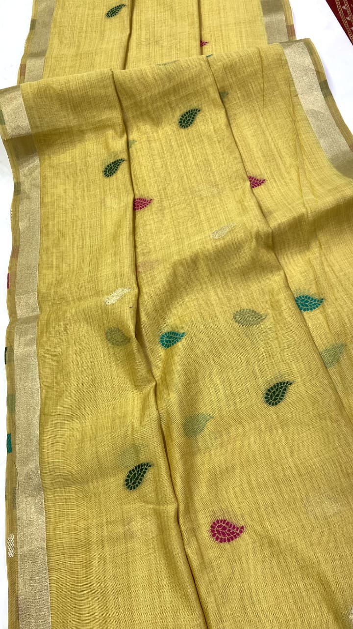 Weaving design all over the saree