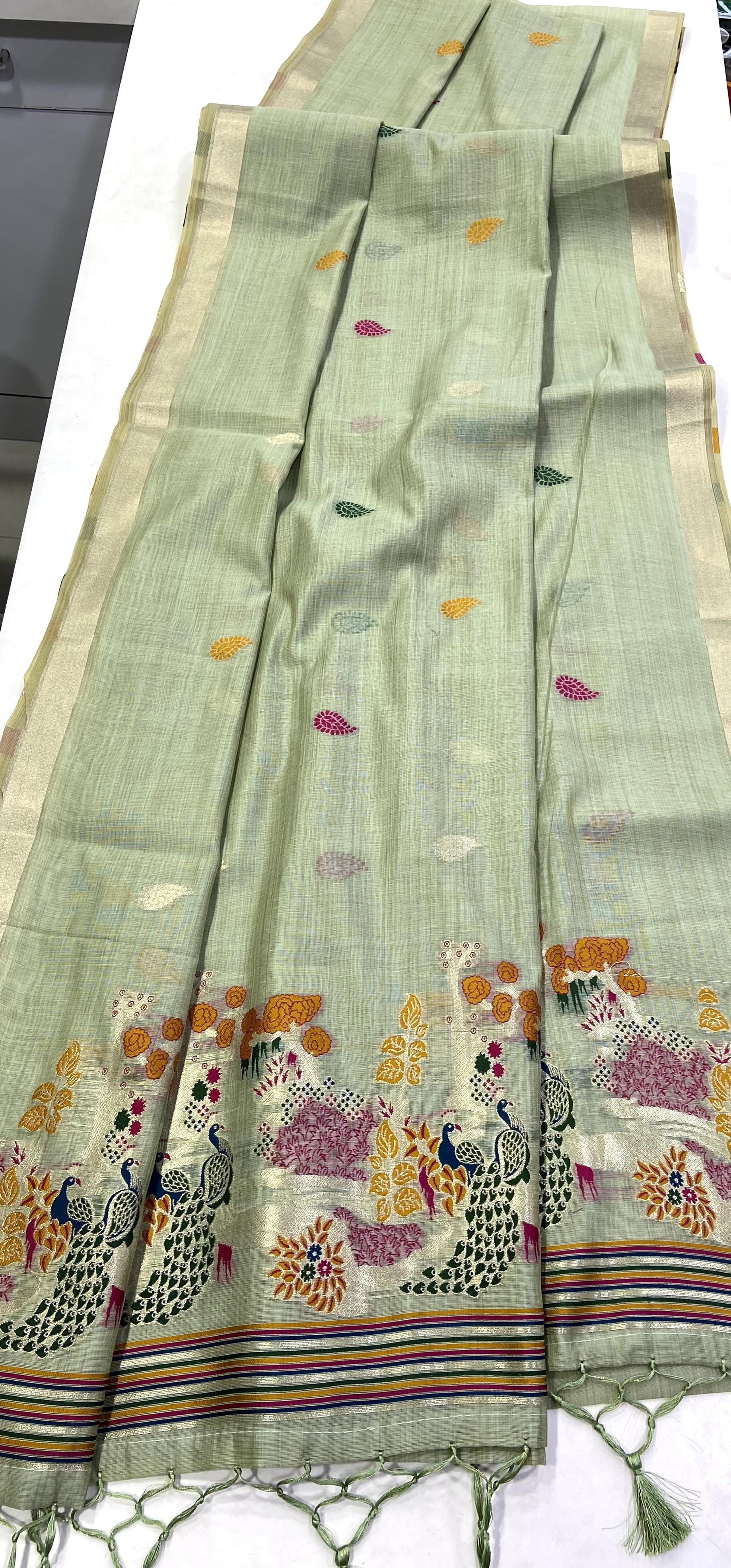 Weaving design all over the saree