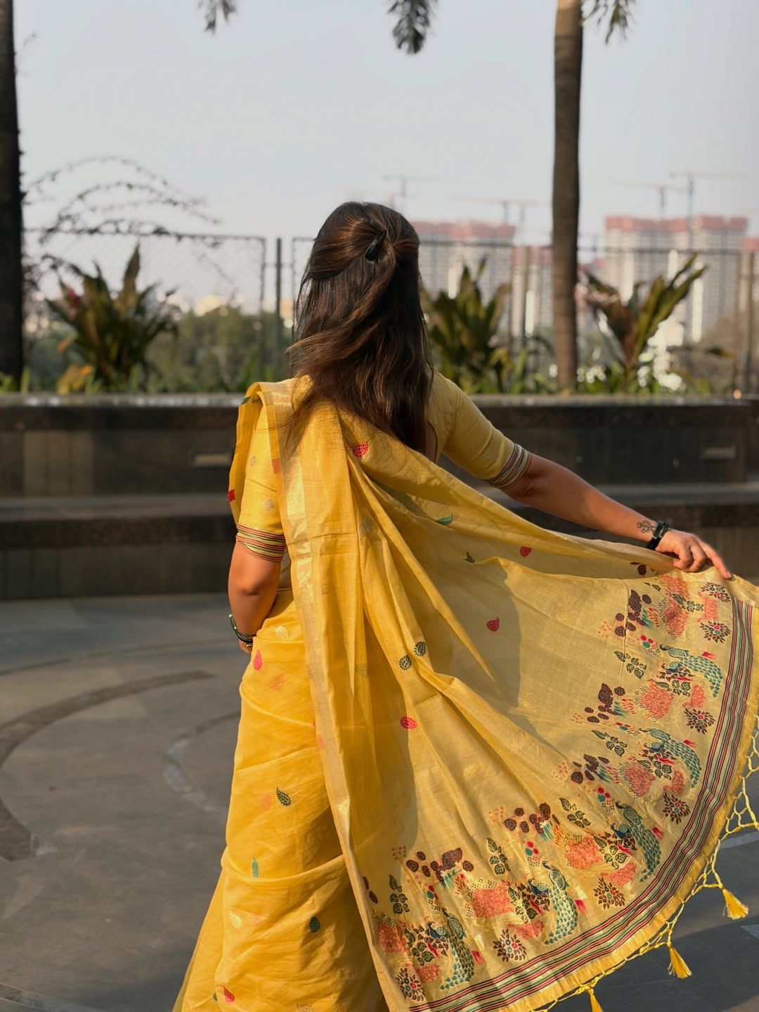 Weaving design all over the saree