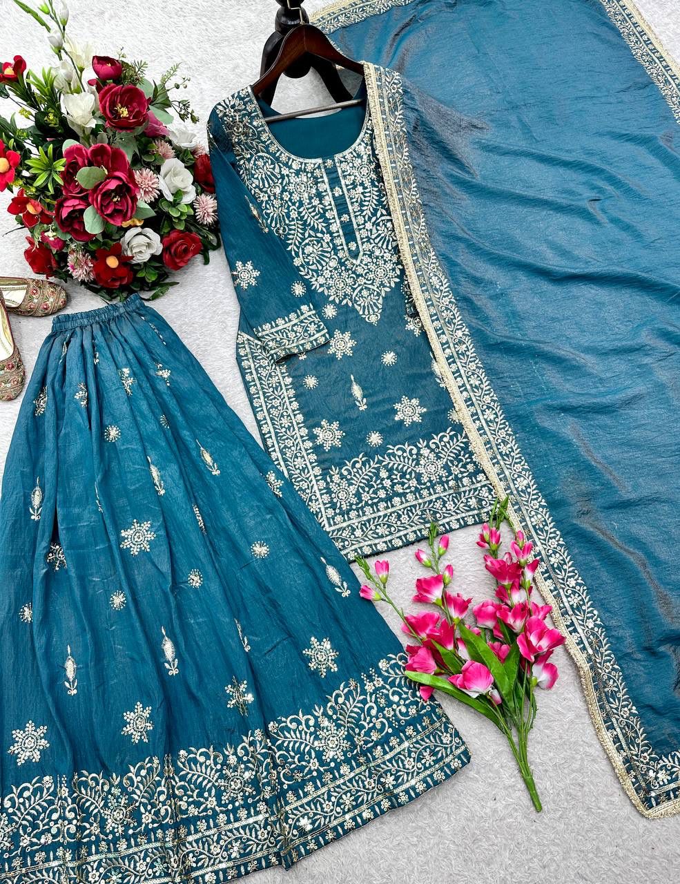 New Design Trending *Top, Sarara & dupatta* Reddy To Wear Look Design