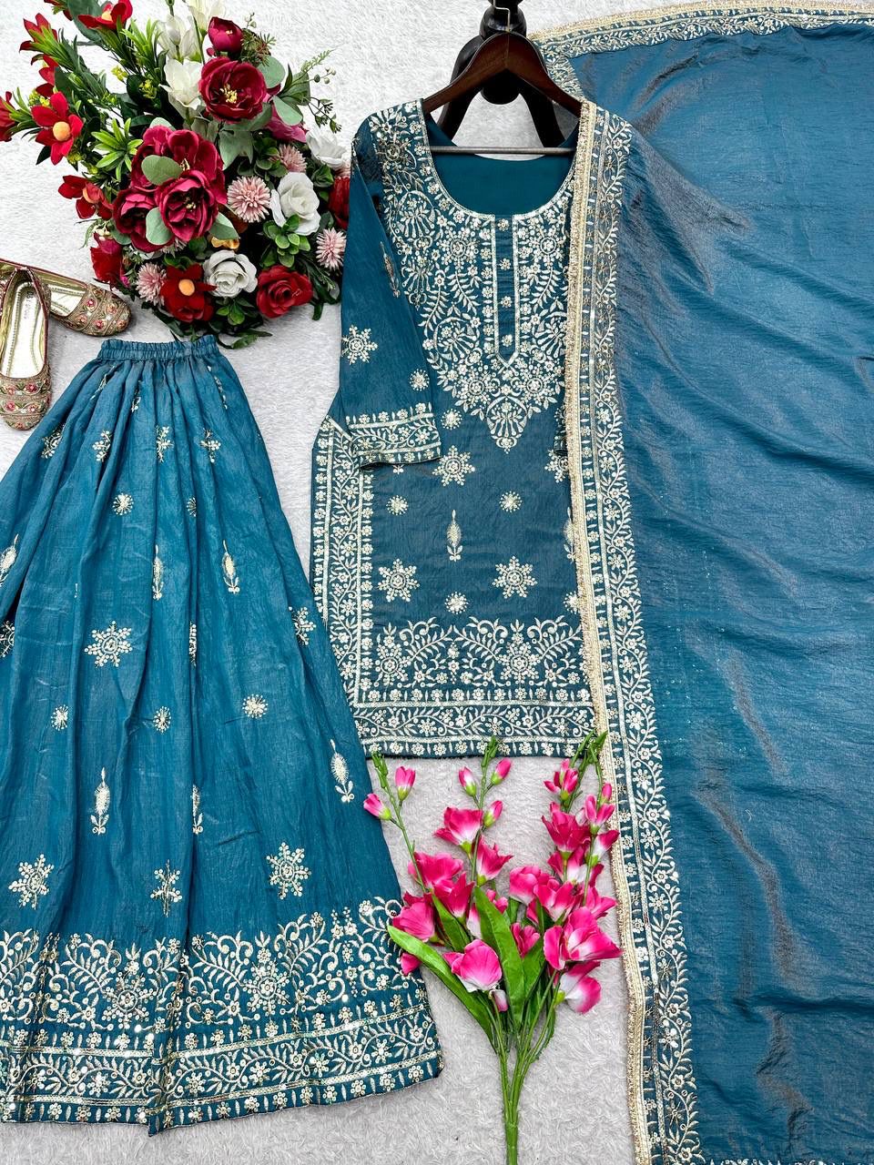 New Design Trending *Top, Sarara & dupatta* Reddy To Wear Look Design