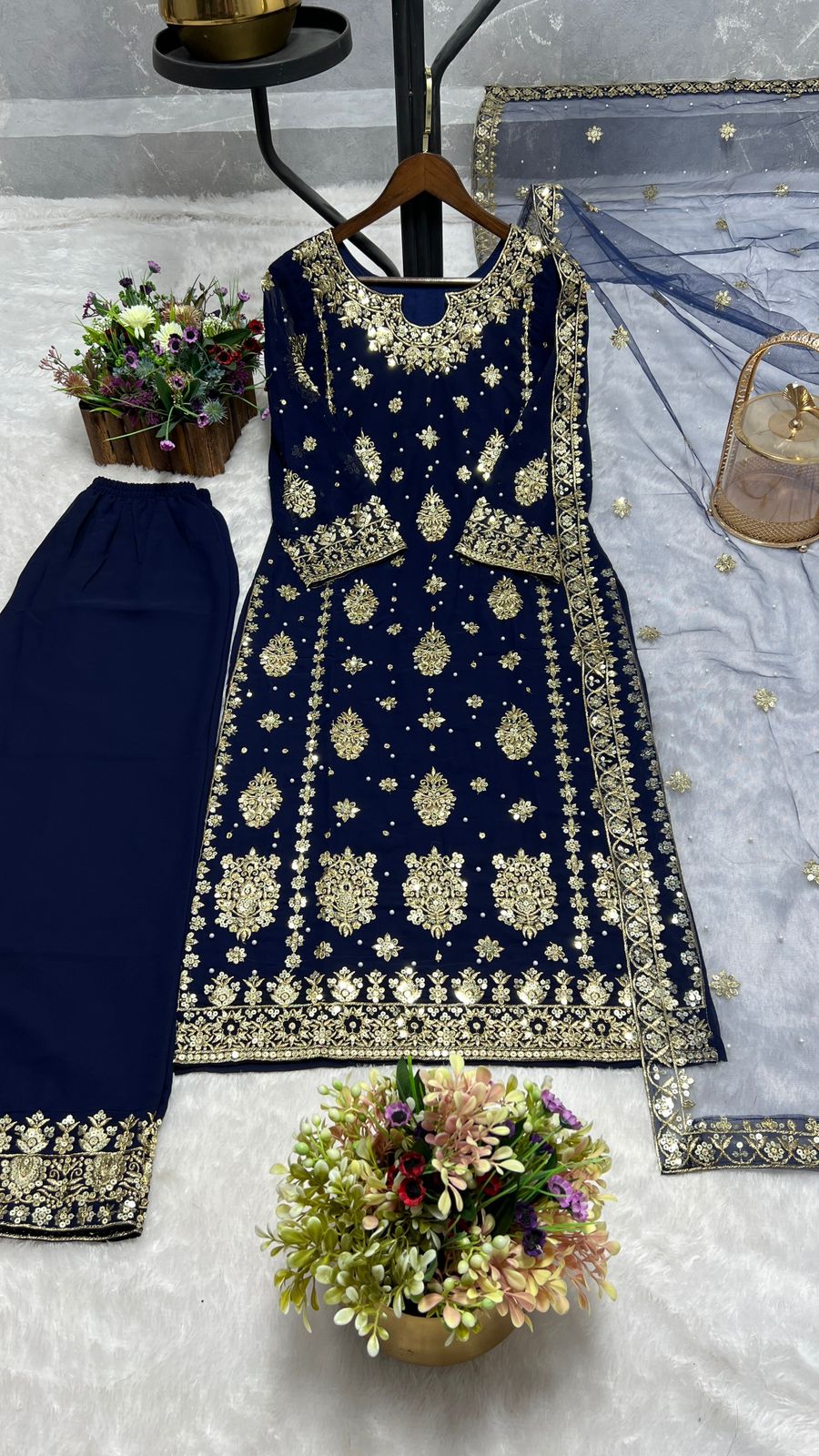 PRESENTING 3 PIECE STYLISH KURTI DUPATTA WITH BEAUTIFUL PLAZZO