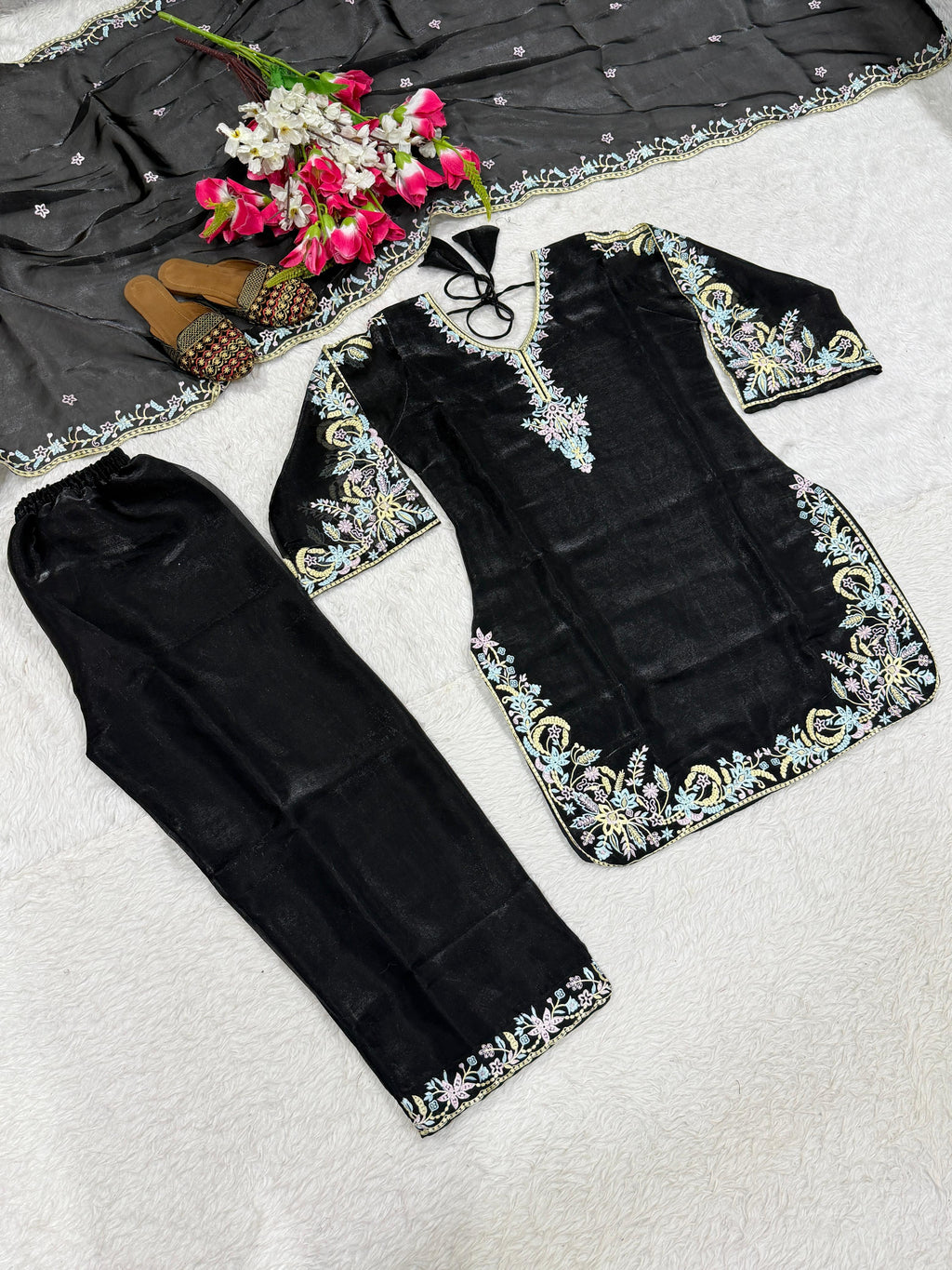 💥Launching New Designer Party Wear Look Top, pent and Dupatta👌❤️