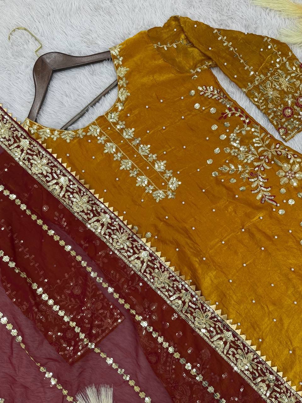 PRESERNTING NEW READY WEAR  SPACIAL FANCY DESIGN HEAVY EMBROIDERY AND SEQUENCE WORK TOP - PLAZZO WITH  DUPATTA ❤️