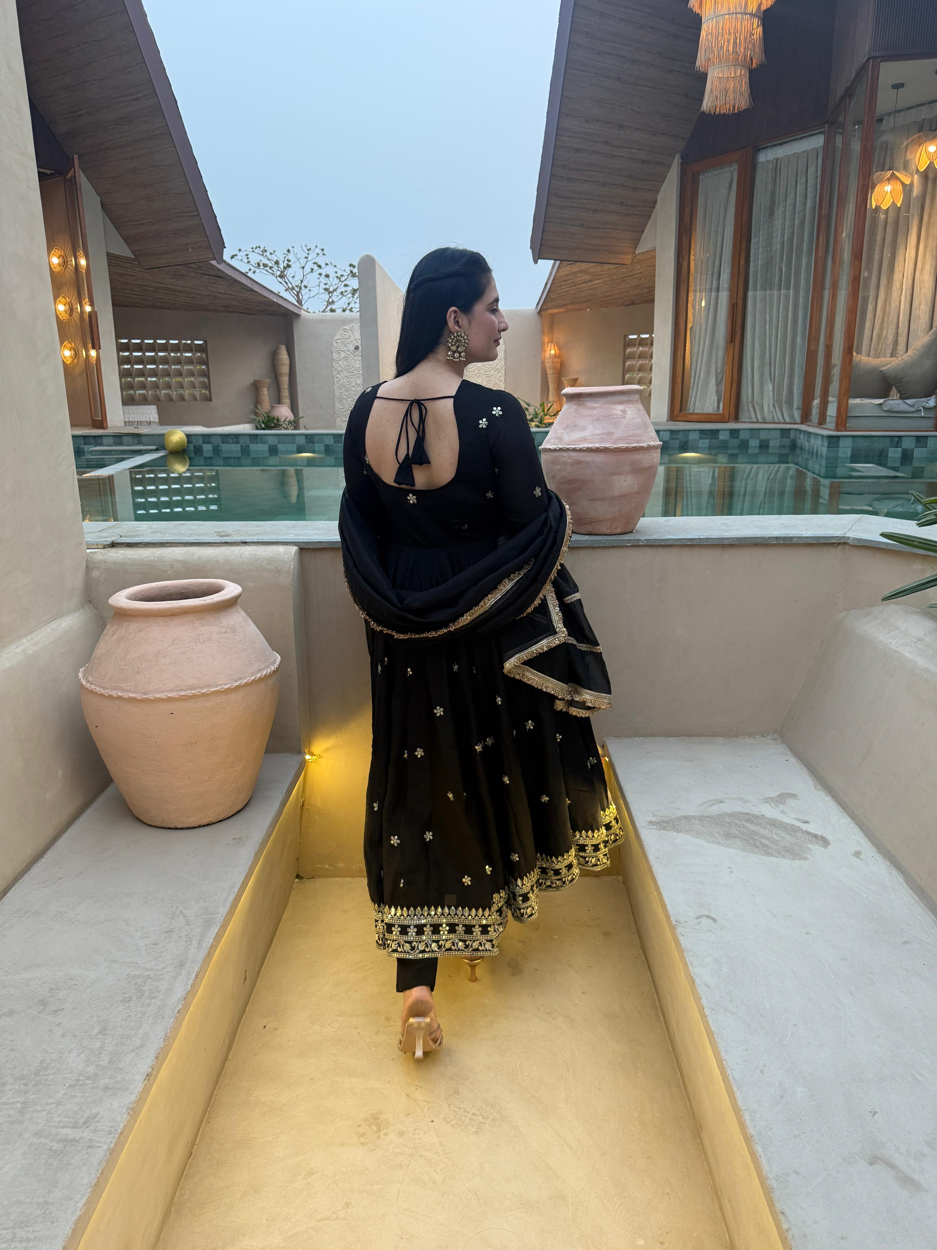 New Anarkali Gown Suit In New Fancy Style👌💕
