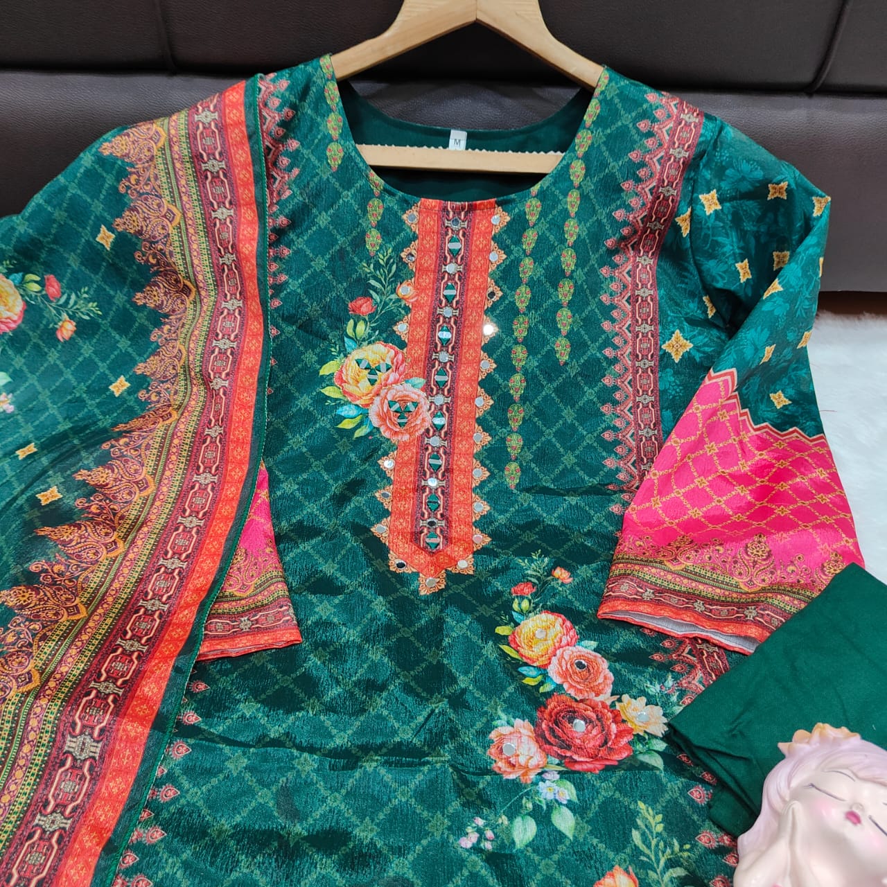 Premium Chinon febric Pakistani Floral print and embroidery mirror works 3-Piece Suit Set