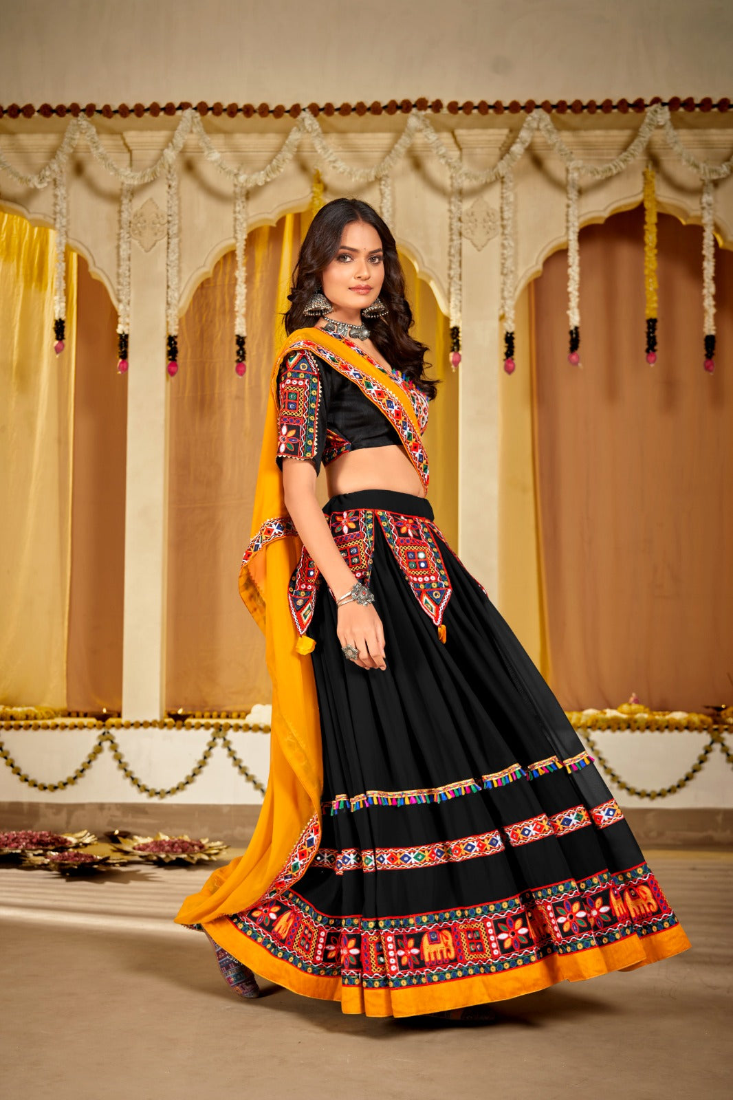 NAVRATRI CHANIYA CHOLI COLLECTION