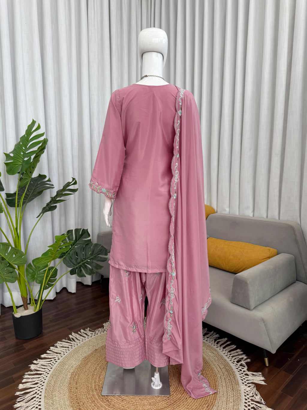 Crafted for comfort Plazzo Suite Set