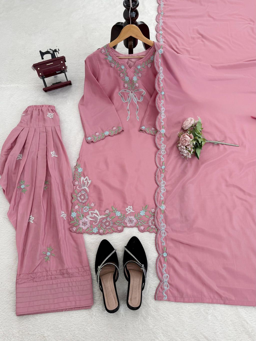 Crafted for comfort Plazzo Suite Set
