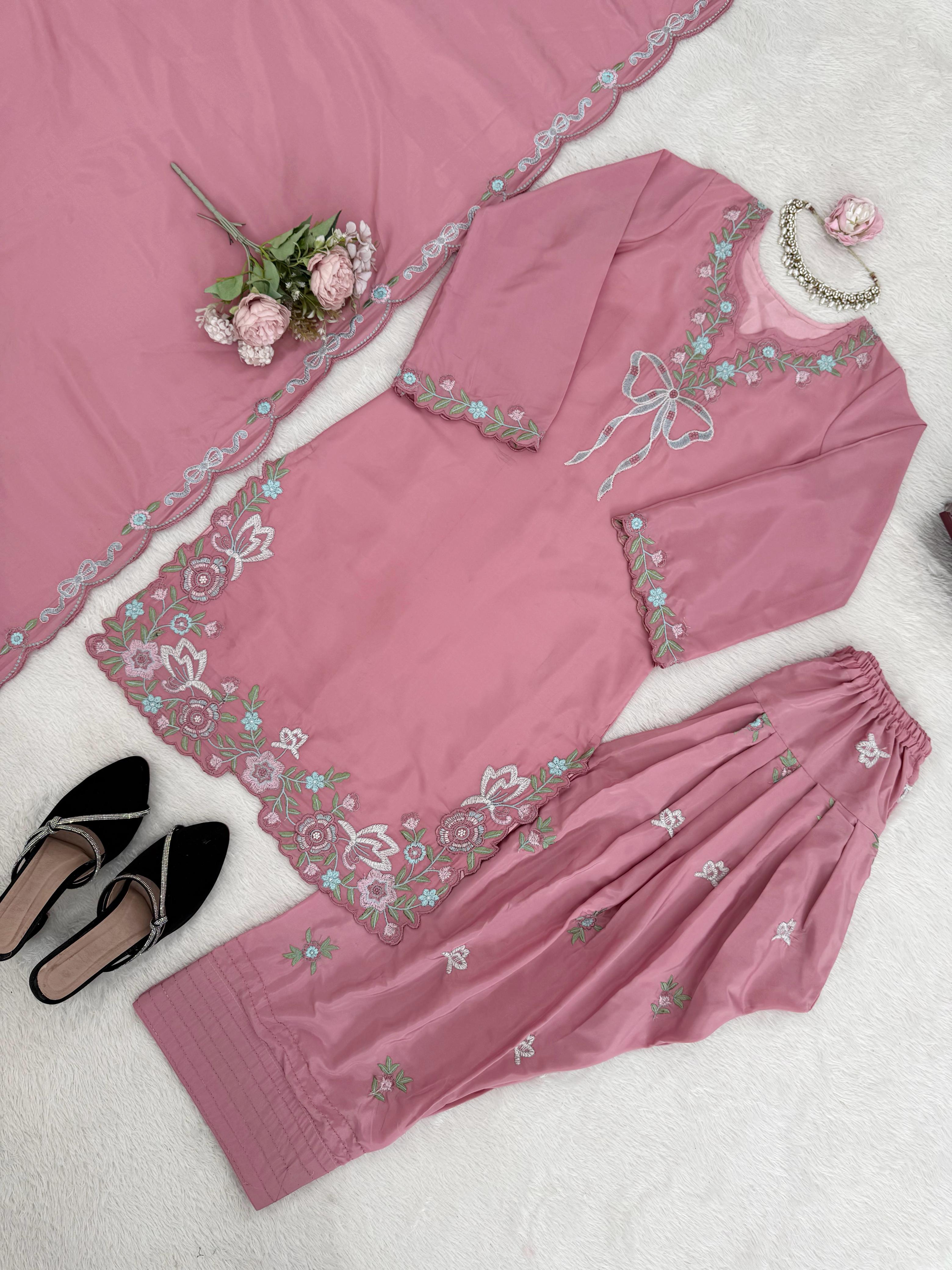 Crafted for comfort Plazzo Suite Set