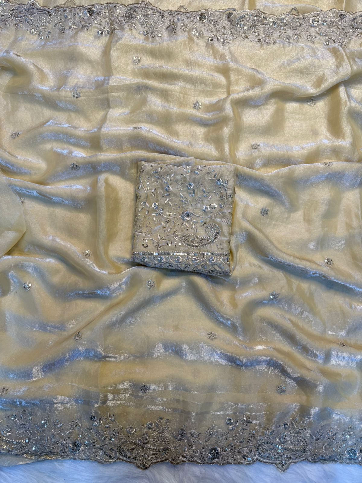 SUPER DUPER HIT DESIGN SARI