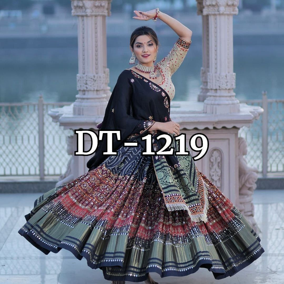DIGITAL PRINTED WORK LAHENGA