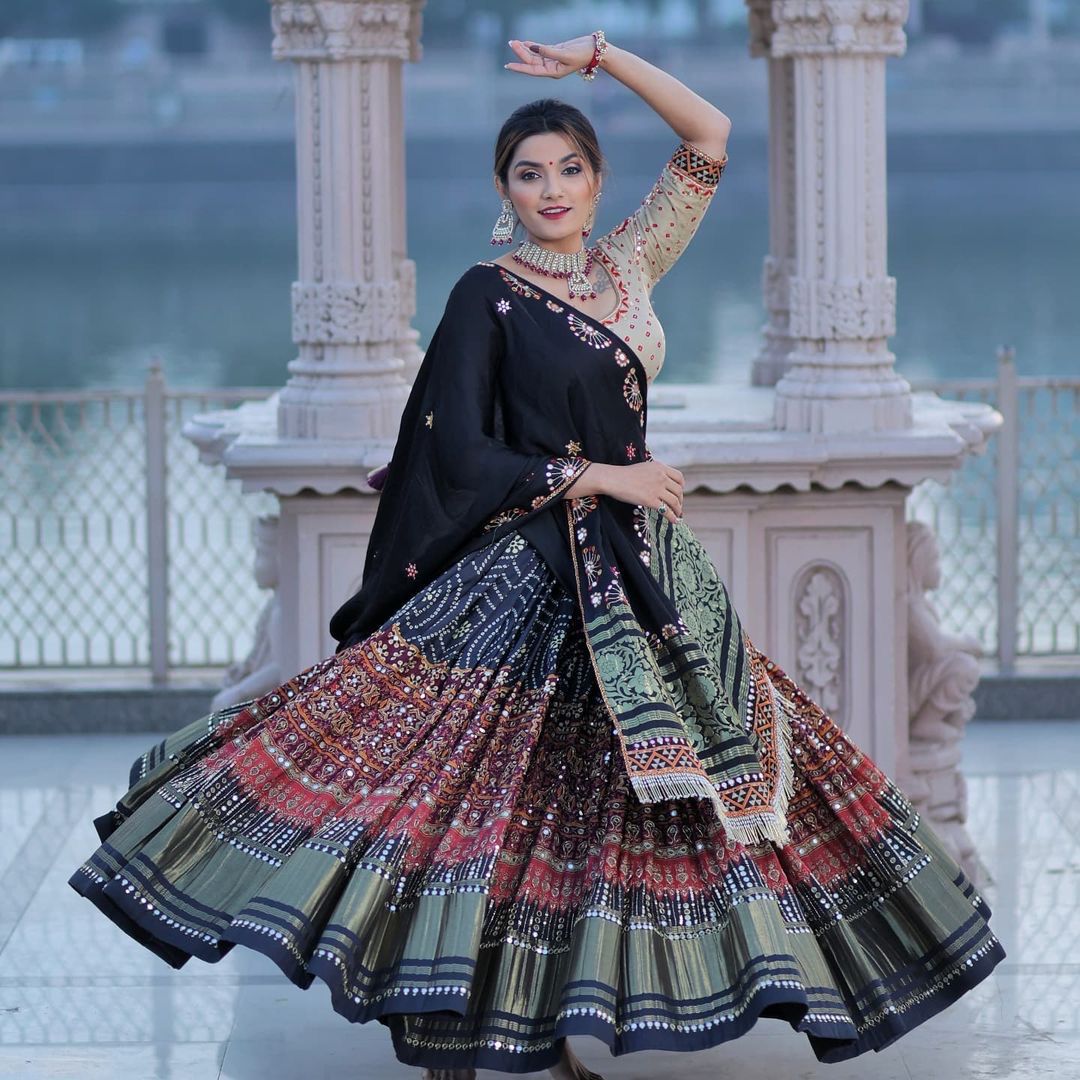 DIGITAL PRINTED WORK LAHENGA
