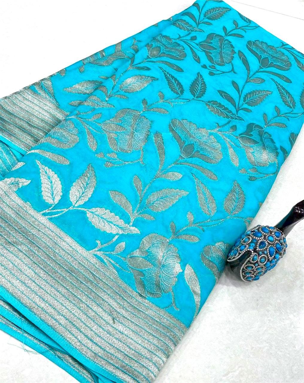 Experience luxury with our crepe Khadi silk weaving saree